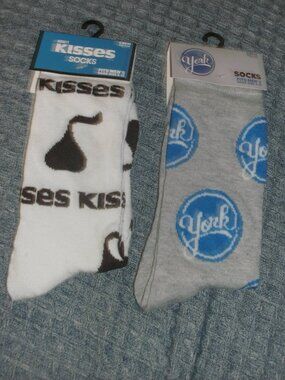 NWT 2 pairs of FUN crew SOCKS Hershey's KISSES & YORK peppermint patty men 6-12